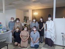 サロン ド 花歩 松山本店/お清祓い後の記念写真
