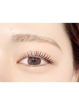 ナチュラル上品な目元にしたい