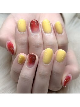 モモ(Momo)/ちゅるるんりんごネイル