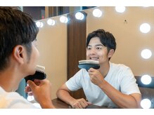 メンズ眉毛＆メンズ美容専門サロン ミダシー 藤沢店【眉毛/アイブロウ/メンズ脱毛】/照明付きミラーで仕上がりを確認