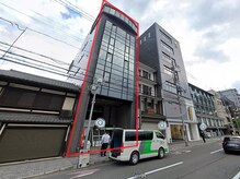 エクレア 京都駅前店(E‘CREA)/3.LEVIJUがあるビルの2Fが当店★