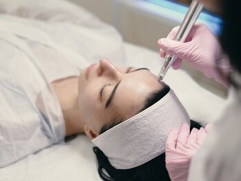 バービーフェイス 恵比寿(Barbie Face)の写真/【今年こそいちご鼻とニキビにお別れ】最新美肌ケア★たった1回で実感!ちゅるんと赤ちゃん肌へ