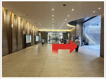 ルーツ 世田谷用賀院(Roots)/GMOタワーの手前を右折します。