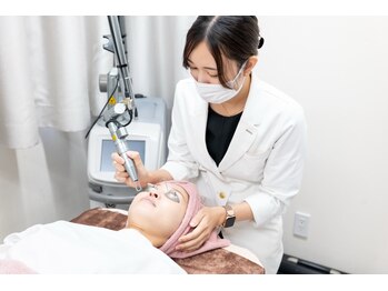 毛穴/シミ/フェイシャル/ララピール【錦糸町ビューティークリニック】美容医療提携/【施術イメージ】