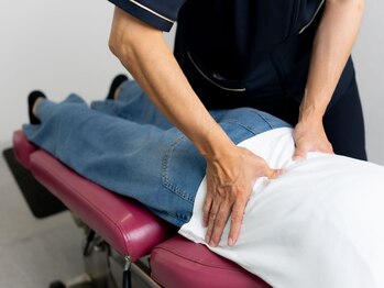 トロイカ整体院 プレミアムの写真/【本格骨格矯正★慢性腰痛を本気で改善 ¥2,980】朝起きた瞬間の腰のだるさ、もう諦めないで!