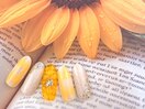 ひまわりとチェックの夏ネイル