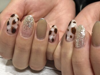 ファンシーローラ(Fancy Rola)/秋レオパード風ネイル