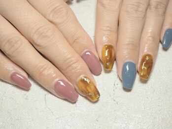 B's amor 大府店 Nail design