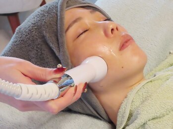 サロン リノ(salon rino)の写真/【LHALALAピール正規導入サロン】お肌の状態を丁寧に見極め、一人一人に合わせた施術をご提案します♪