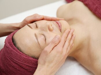 ラエッセ(LAESSE.)の写真/【骨盤矯正×贅沢美容液導入】土台から整えシミ・シワ・たるみ改善!本気のエイジングケア◎