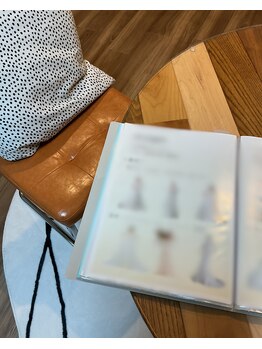 アム(amu.)の写真/トータル診断で似合うが分かる！ブライダルドレス資料もあるので、ドレス選びの参考になります♪