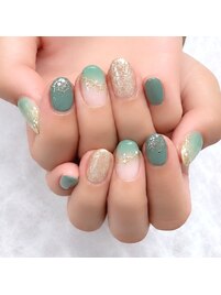 くすみグリーン★褒められネイル