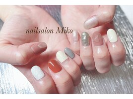 持込ネイル　ニュアンス8300円