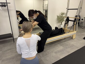 パーソナルマシンピラティス 新潟亀田店の写真/健康的に《姿勢改善&華奢魅せボディメイク》人気の美容エクササイズ法パーソナルマシンピラティスを体験！