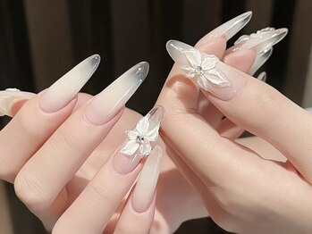 ビジューネイル(bijou nail)/