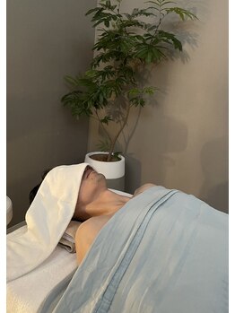 エナ(ena)の写真/平日22時まで営業でお仕事帰りにも◎男性でも気軽に通いやすいプライベートサロン☆首肩コリ・ストレスも◎