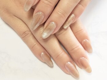 フレイムス アイラッシュ アンド ネイル(FRAMES)/ブラウンマグネットネイル