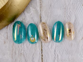 ショコ アンド ラム(Syoko&Lum)/☆ゴールド×オーロラネイル☆