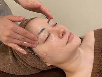 シーボンビューティーオアシス 銀座店(C’BON Beauty Oasis)の写真/【ビタミンＣ導入¥9350】毛穴汚れを除去してビタミンCを肌の深層部まで届ける☆20代から始めるシミ予防に＊