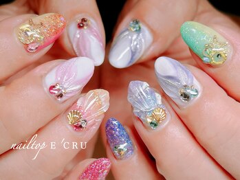ネイルトップエクル(nail top E CRU)/