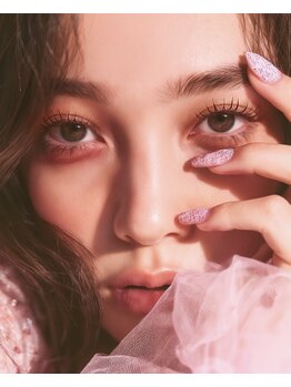 ルーラ まつげ(LAURA)の写真/《黄金比による理想の眉に☆》大人気似合わせアイブロウで顔の印象UP◎