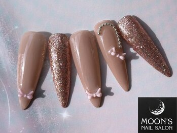 ムーンズ(Moon's)/