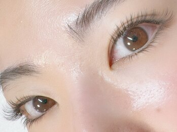 ハジナ(HAZINA)の写真/モチの良さ×濃密度で華やかな瞳へ。ハイレベルな技術と提案で、あなたの魅力を最大化する感動の仕上がり