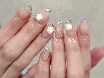 Shiori Nailsalon　持ち込み・長さだしサロン/持ち込み｜ガラスフレンチ