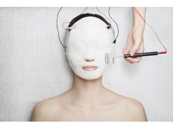 スパノビリタ 福井店の写真/【繰り返す肌悩みに】肌を根本から見つめ直し、肌を育てる!毛穴の目立たない艶めく素肌へ。メンズにも◎