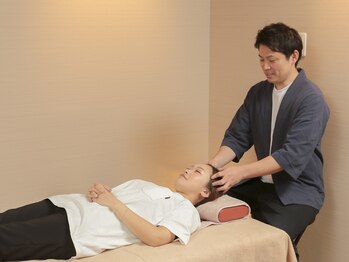 整骨院タビ(tabi)/頭もむくみます