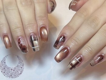 スタッフネイル