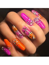 オウシーネイルズ(OUCY nails)/お花ペイントアート