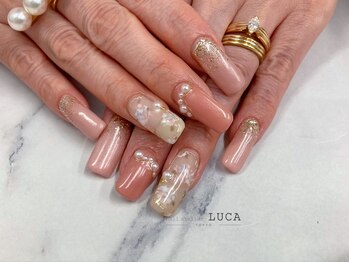 ネイルアトリエルカ(nail atelier LUCA)/M-101 大人可愛いフラワーネイル