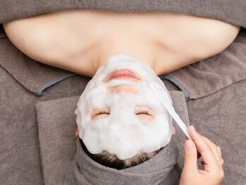 ヒュッゲサロン(HYGGE Salon)/炭酸洗顔パックで毛穴角質改善
