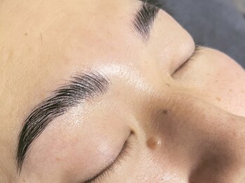 ビューティーアイラッシュ セブンパーク天美店/【ハリウッドブロウリフト】