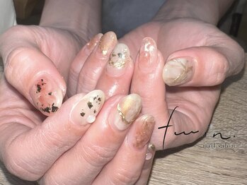 ツイン(twin.)/ニュアンスネイル＊