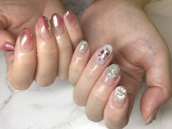 ネイルサロンブラン(nail salon BLANC)/左右異なるアシンメトリーネイル