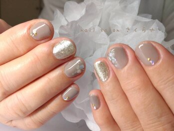 グレージュ×シェルアート