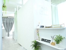 ブライト 八王子(bright)の雰囲気（個室空間2席♪周りを気にせずゆったりと施術可能/駐車場完備◎）
