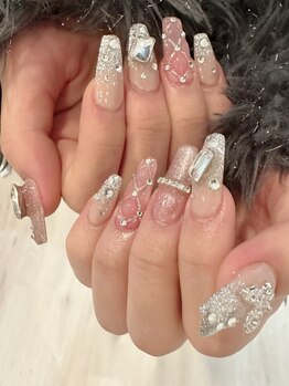 ピクシー(Pixy)の写真/長さ出しで指先を綺麗に魅せる♪爪が短い・形が悪い・自爪が折れてしまった等でお悩みの方にも◎