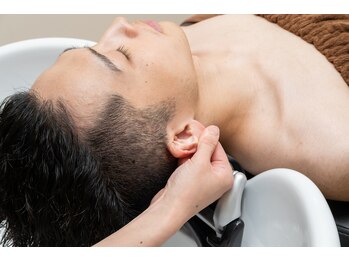 サロンドミヤシタ(SALON DE MIYASHITA)/施術：耳のマッサージ