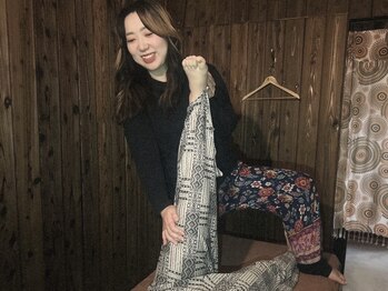 アジアンリラクゼーション ヴィラ 久喜店(asian relaxation villa)/タイ古式マッサージの様子