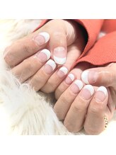 ベリール(Belire)/フレンチネイル