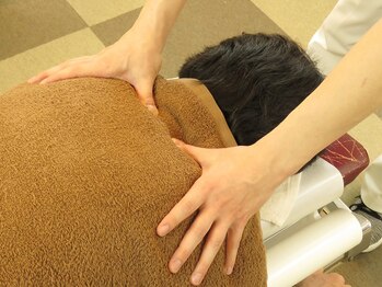 荻窪ホープカイロプラクティックの写真/スタッフ全員有資格者で心強い♪高技術×最新ベッドで首・肩こりを根本改善！PC・スマホ疲れのお悩み解消◎