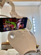 ホワイトニングショップ 桜木町店/スマホスタンドご利用できます