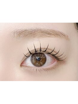 ナチュラル上品な目元にしたい