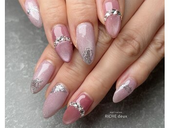 リッシュ ドゥ(RICHE deux)/梅色マグネットネイル
