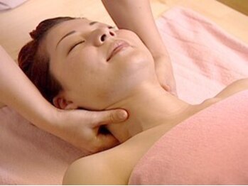 琉球温熱療法院 うるま市本院の写真/慢性的な疲労感・むくみ・冷え性などに徹底アプローチ◎日々の疲れを解消し、腰痛や肩こりもスッキリ◎