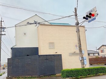 グランド ビューティー ビーズ 半田店(Grand Beauty B's)/大通りからの外観