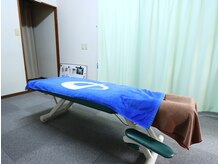 ☆カイロプラクティック施術用の矯正ベットです